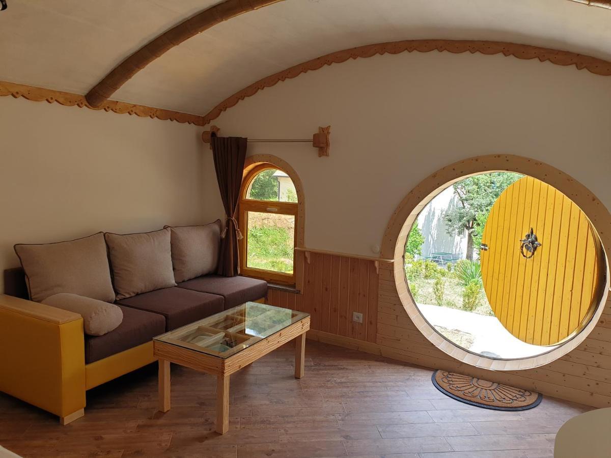 ホテル Cozy House ディリジャン エクステリア 写真