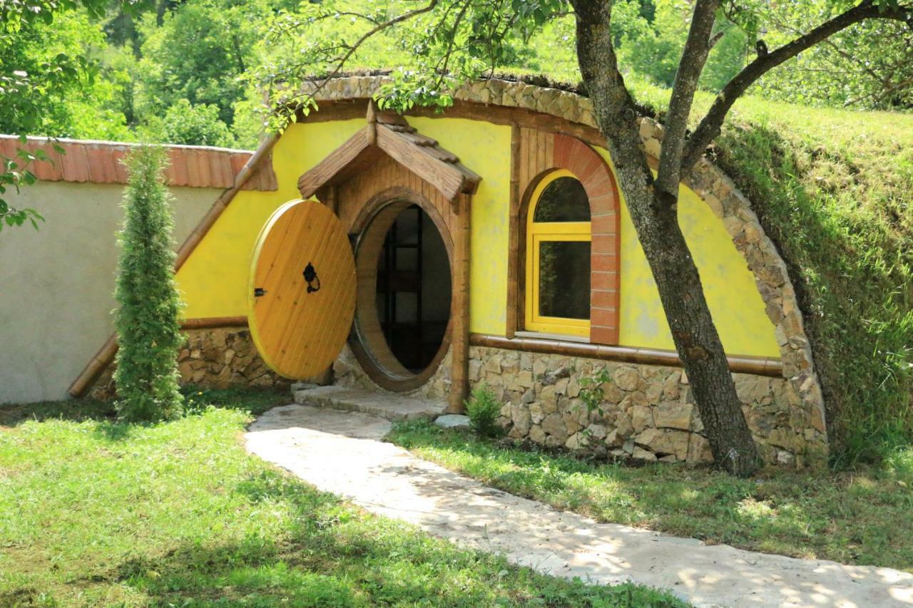 ホテル Cozy House ディリジャン エクステリア 写真